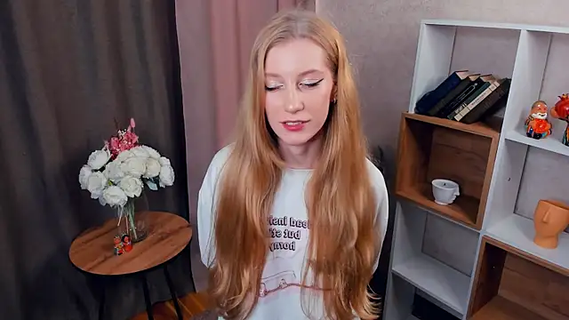 Snapshot of JulianaHewell chatting on September 21, 2025, 7:35 am JulianaHewell online show from September 21, 2025, 7:35 am