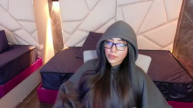 aysel 27 online show from October 14, 2025, 9:15 pm