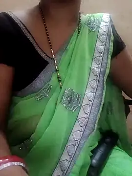 Snapshot of Love-pari08 chatting on November 2, 2025, 2:44 pm Love-pari08 online show from November 2, 2025, 2:44 pm