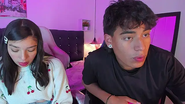 Snapshot of Yiing_and_yang chatting on September 23, 2025, 7:54 pm Yiing and yang online show from September 23, 2025, 7:54 pm