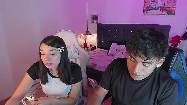 Snapshot of Yiing_and_yang chatting on September 22, 2025, 8:04 pm Yiing and yang online show from September 22, 2025, 8:04 pm