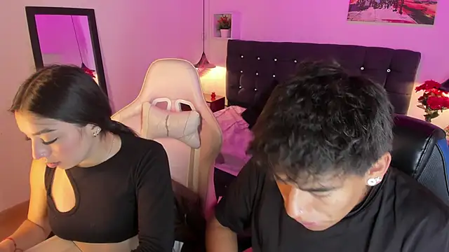 Snapshot of Yiing_and_yang chatting on September 29, 2025, 9:09 pm Yiing and yang online show from September 29, 2025, 9:09 pm