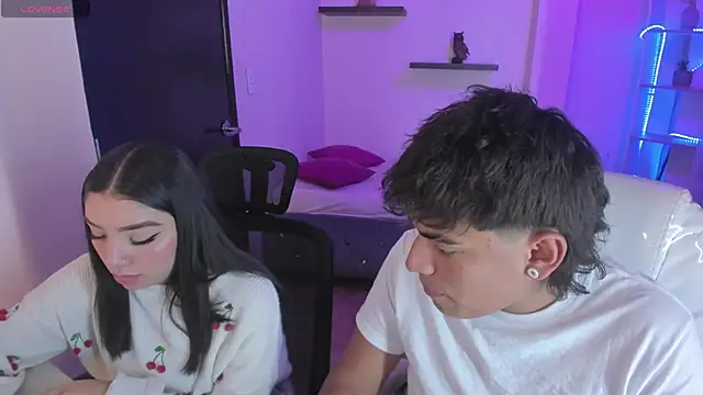 Snapshot of Yiing_and_yang chatting on October 28, 2025, 7:46 pm Yiing and yang online show from October 28, 2025, 7:46 pm