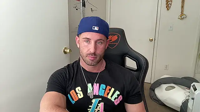 brettmycles28 online show from August 2, 2026, 5:32 pm