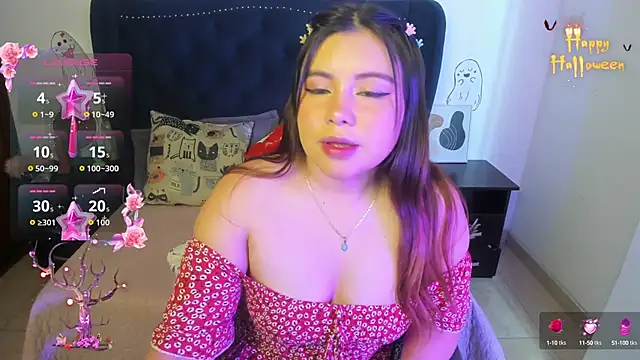 Snapshot of LucyPetit chatting on October 9, 2025, 1:33 pm LucyPetit online show from October 9, 2025, 1:33 pm