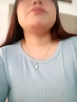 Snapshot of LucyPetit chatting on September 29, 2025, 1:28 pm LucyPetit online show from September 29, 2025, 1:28 pm