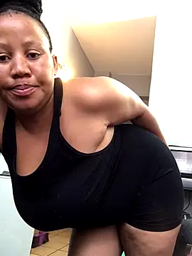 Snapshot of Yellowriider chatting on September 18, 2025, 11:46 am Yellowriider online show from September 18, 2025, 11:46 am