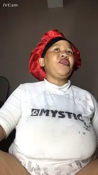 Snapshot of Yellowriider chatting on October 11, 2025, 9:27 pm Yellowriider online show from October 11, 2025, 9:27 pm