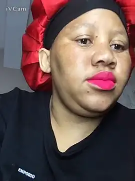 Snapshot of Yellowriider chatting on October 9, 2025, 2:06 pm Yellowriider online show from October 9, 2025, 2:06 pm