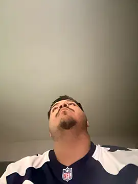 Snapshot of uli2bad chatting on October 18, 2025, 8:55 pm uli2bad online show from October 18, 2025, 8:55 pm