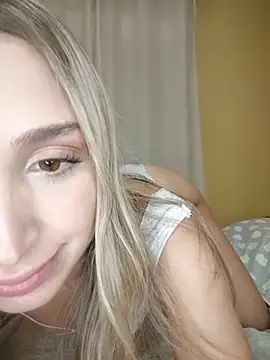 Snapshot of mikateen chatting on October 15, 2025, 7:11 pm mikateen online show from October 15, 2025, 7:11 pm