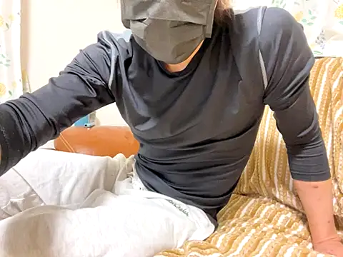 CAMEL1913 online show from November 22, 2025, 5:23 pm