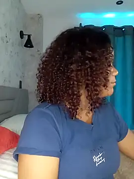 Snapshot of mielhoney chatting on September 19, 2025, 7:29 pm mielhoney online show from September 19, 2025, 7:29 pm