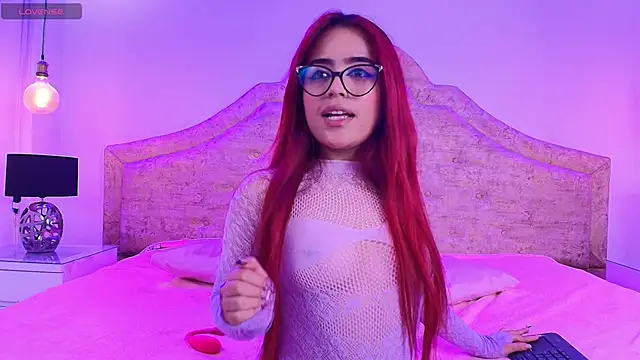 Snapshot of KhloeJohnson chatting on October 19, 2025, 3:31 am KhloeJohnson online show from October 19, 2025, 3:31 am