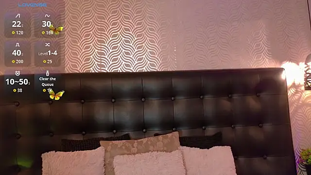 Snapshot of Sharonevanss_ chatting on September 23, 2025, 8:38 pm Sharonevanss online show from September 23, 2025, 8:38 pm