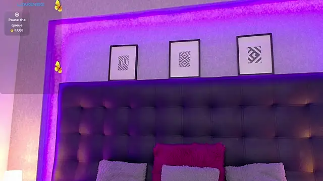 Sharonevanss  online show from May 27, 2026, 8:16 pm