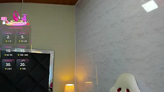 Snapshot of kittyy_babee chatting on October 14, 2025, 11:22 am kittyy babee online show from October 14, 2025, 11:22 am