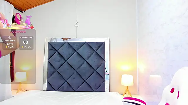 Snapshot of kittyy_babee chatting on October 15, 2025, 12:13 pm kittyy babee online show from October 15, 2025, 12:13 pm