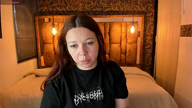 Isa Thompson   online show from November 20, 2025, 11:55 am