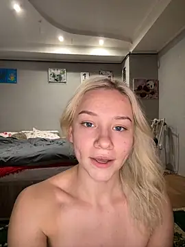 Snapshot of JennaOluretn chatting on October 19, 2025, 1:14 pm JennaOluretn online show from October 19, 2025, 1:14 pm