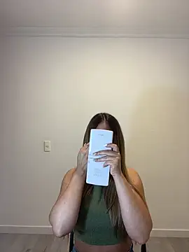 Snapshot of Zara_Ross chatting on October 4, 2025, 4:14 am Zara Ross online show from October 4, 2025, 4:14 am