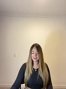 Snapshot of Zara_Ross chatting on October 29, 2025, 12:37 pm Zara Ross online show from October 29, 2025, 12:37 pm