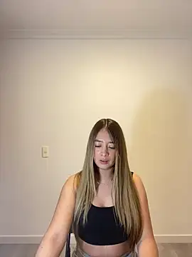 Snapshot of Zara_Ross chatting on October 12, 2025, 3:08 am Zara Ross online show from October 12, 2025, 3:08 am