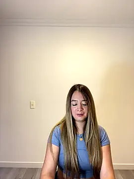 Snapshot of Zara_Ross chatting on October 5, 2025, 12:45 am Zara Ross online show from October 5, 2025, 12:45 am