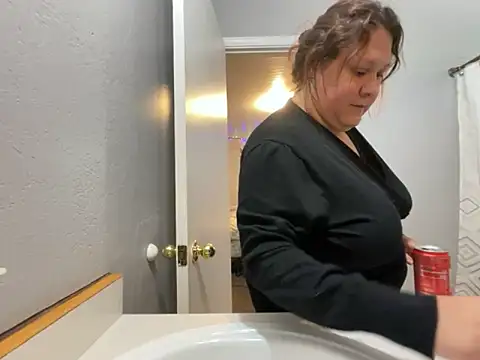 Snapshot of JizzyJazzunleashed chatting on October 18, 2025, 6:32 pm JizzyJazzunleashed online show from October 18, 2025, 6:32 pm