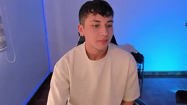 Snapshot of Casper___kyy chatting on February 12, 2026, 7:02 pm Casper kyy online show from February 12, 2026, 7:02 pm