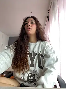 lana rousse01 online show from November 28, 2025, 4:29 pm