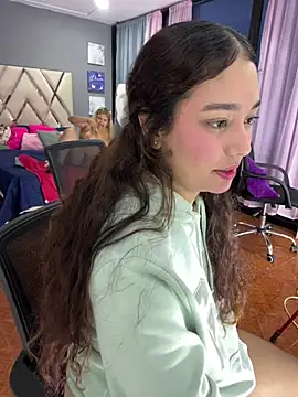 lana rousse01 online show from February 3, 2026, 12:32 am