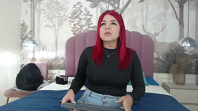 Snapshot of CorineRay chatting on October 22, 2025, 5:23 pm CorineRay online show from October 22, 2025, 5:23 pm