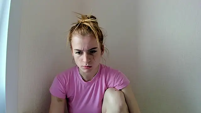 Snapshot of stacey__doll chatting on September 10, 2025, 2:43 am stacey doll online show from September 10, 2025, 2:43 am