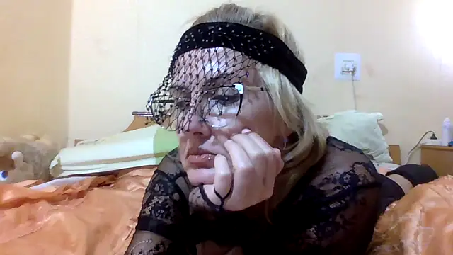 Snapshot of TianaQLove chatting on September 29, 2025, 6:02 pm TianaQLove online show from September 29, 2025, 6:02 pm