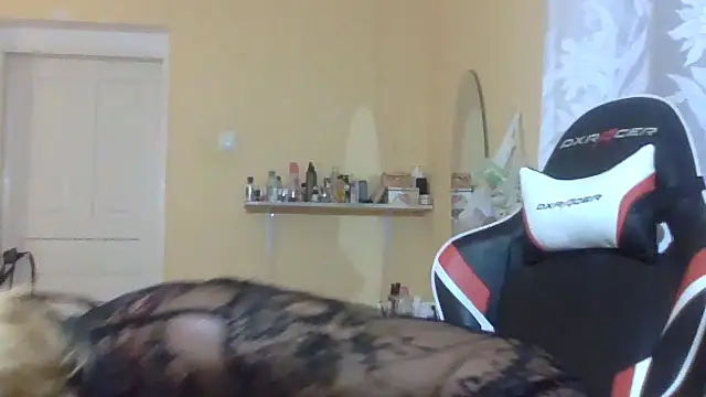 TianaQLove online show from September 15, 2025, 1:33 pm