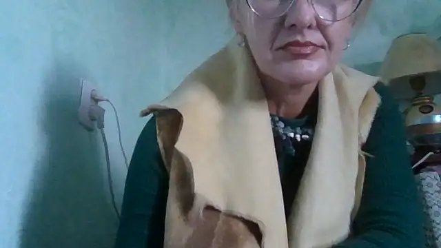 Snapshot of TianaQLove chatting on October 5, 2025, 1:46 pm TianaQLove online show from October 5, 2025, 1:46 pm