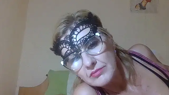 Snapshot of TianaQLove chatting on September 18, 2025, 11:46 am TianaQLove online show from September 18, 2025, 11:46 am