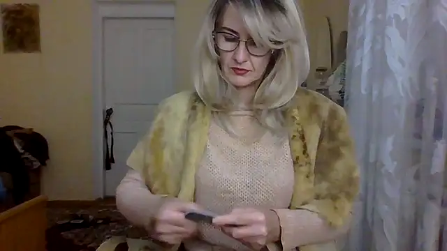 Snapshot of TianaQLove chatting on October 24, 2025, 3:55 pm TianaQLove online show from October 24, 2025, 3:55 pm