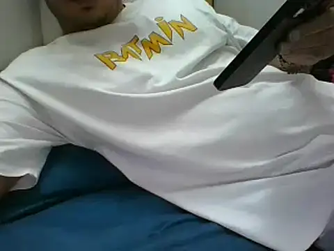 Snapshot of 7_INCH_MONSTER chatting on October 6, 2025, 9:10 am 7 INCH MONSTER online show from October 6, 2025, 9:10 am