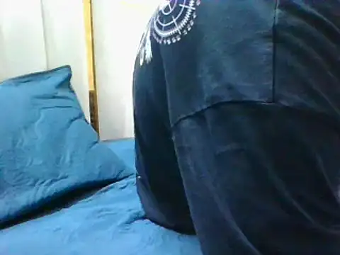 Snapshot of 7_INCH_MONSTER chatting on October 2, 2025, 8:40 am 7 INCH MONSTER online show from October 2, 2025, 8:40 am