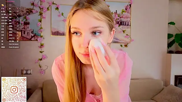 Snapshot of CindyGreen chatting on October 1, 2025, 7:13 am CindyGreen online show from October 1, 2025, 7:13 am