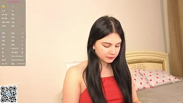 Snapshot of EnricaElis chatting on February 2, 2026, 8:19 pm EnricaElis online show from February 2, 2026, 8:19 pm