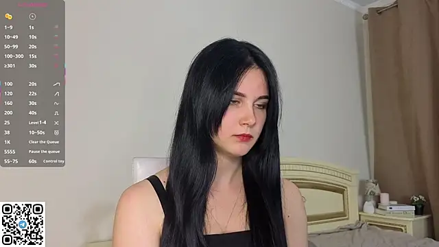 Snapshot of EnricaElis chatting on October 2, 2025, 8:01 pm EnricaElis online show from October 2, 2025, 8:01 pm