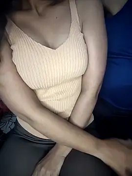 HOTSEXY KAVYA online show from January 5, 2026, 5:49 pm