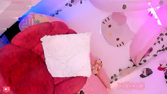 Snapshot of cassie_dilaurentis chatting on October 16, 2025, 4:21 am cassie dilaurentis online show from October 16, 2025, 4:21 am