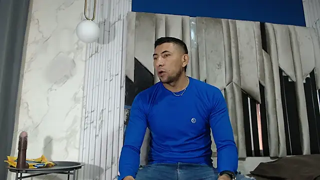 Morganandmegan online show from November 5, 2025, 11:13 am