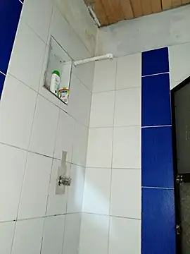 sofiaxxxxkl online show from November 5, 2025, 12:41 pm