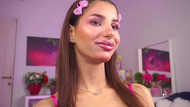 ZariaVera online show from September 25, 2025, 6:14 pm