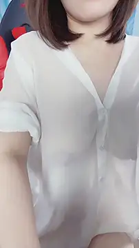 xiaoyang222 online show from November 9, 2025, 3:21 am